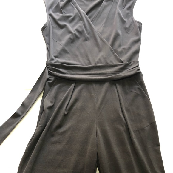 Ladies jumpsuit size small EUC - Picture 3 of 4